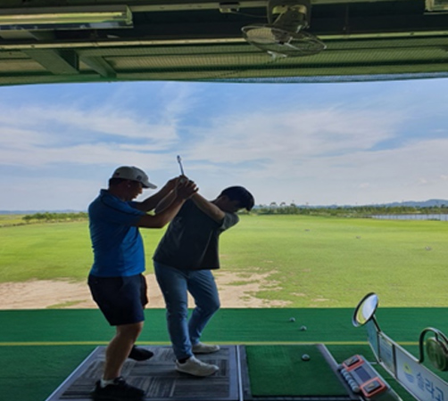 300M DRIVING RANGE